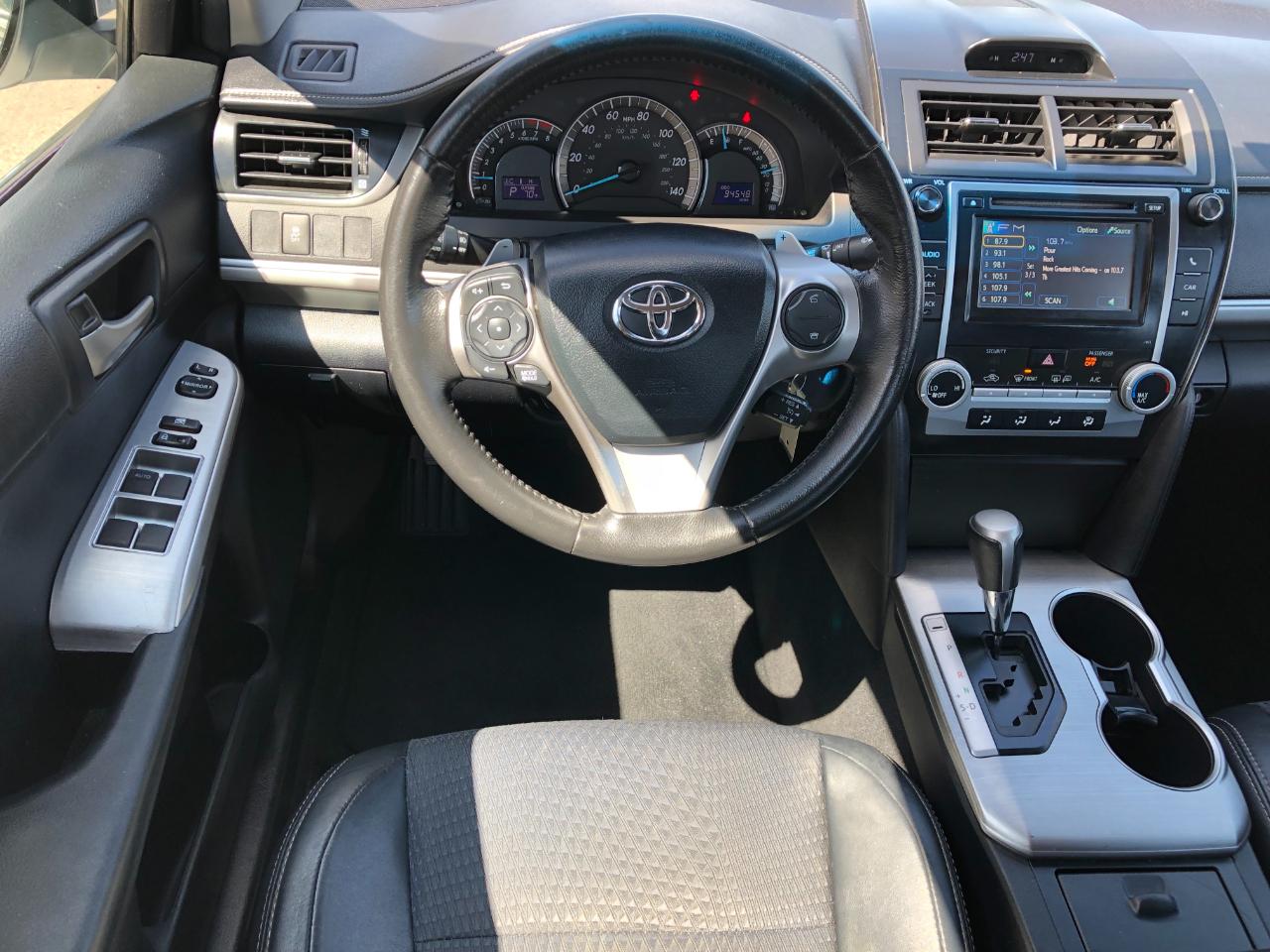 Toyota Camry SE 2012