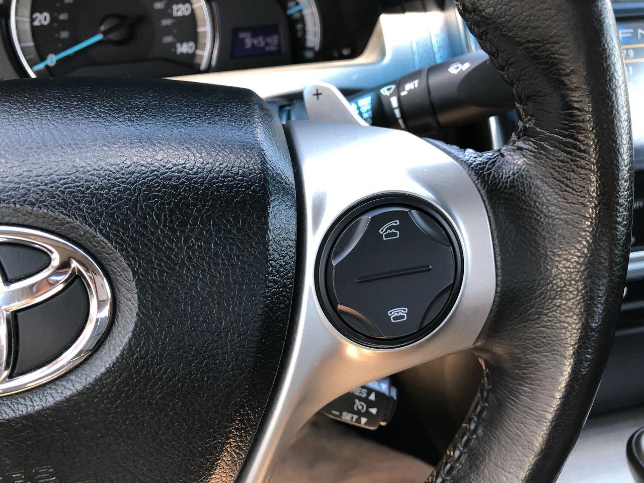 Toyota Camry SE 2012