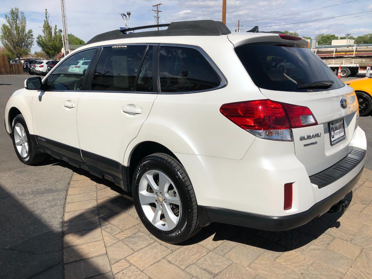 Subaru Outback 2.5i Premium 2014