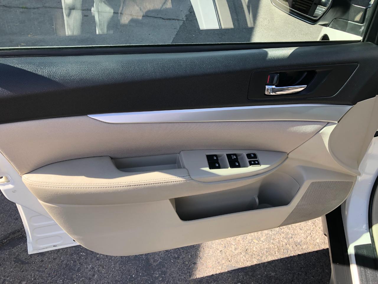 Subaru Outback 2.5i Premium 2014