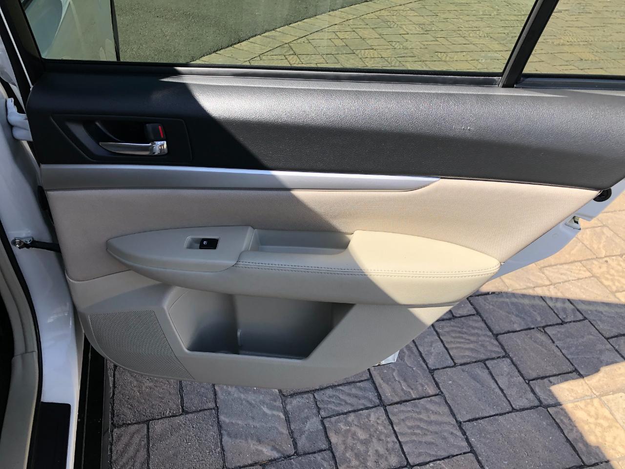 Subaru Outback 2.5i Premium 2014