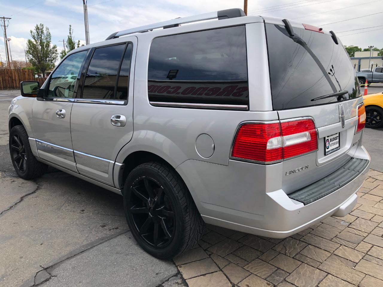 Lincoln Navigator 4WD 2011