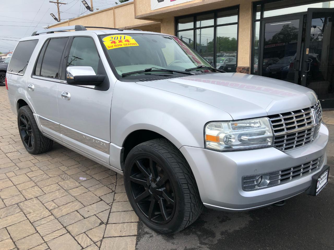 Lincoln Navigator 4WD 2011