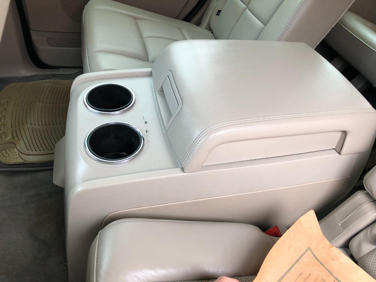 Lincoln Navigator 4WD 2011