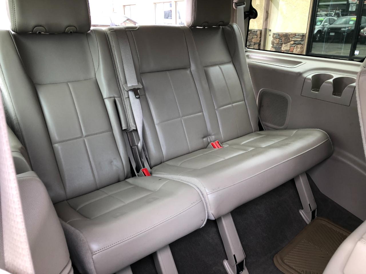 Lincoln Navigator 4WD 2011