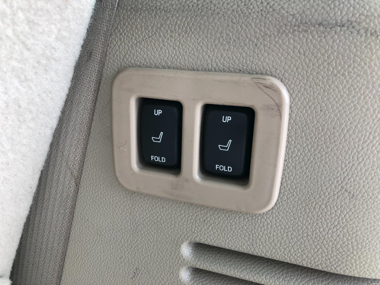 Lincoln Navigator 4WD 2011