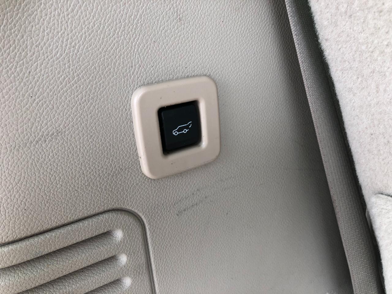 Lincoln Navigator 4WD 2011
