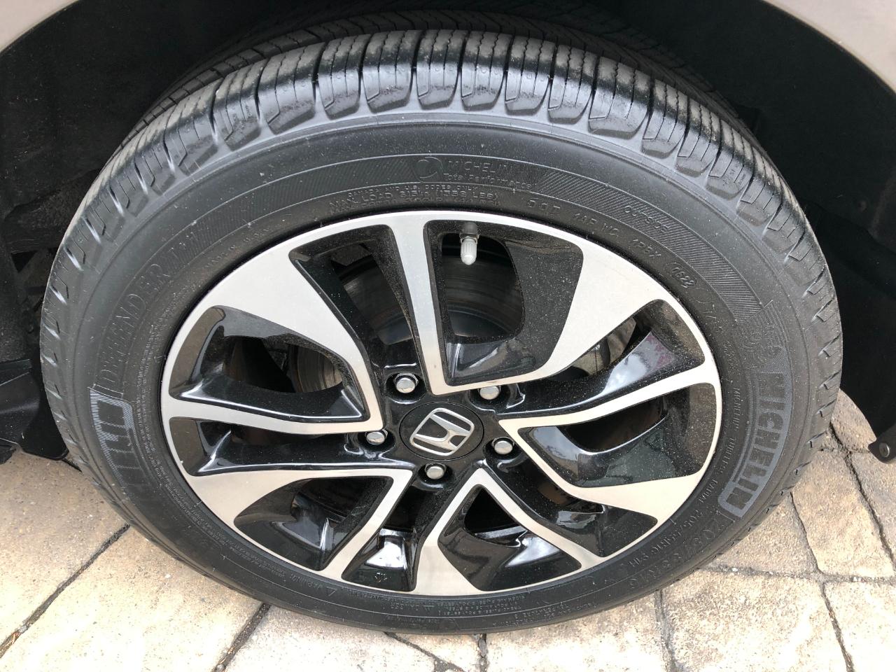 Honda Civic EX-L Sedan 5-Speed AT 2013
