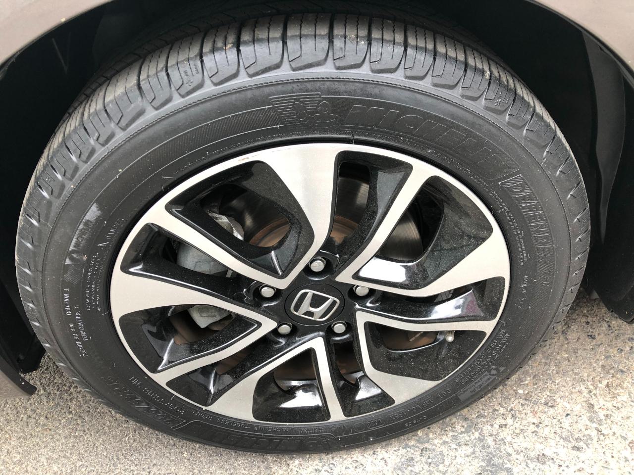 Honda Civic EX-L Sedan 5-Speed AT 2013