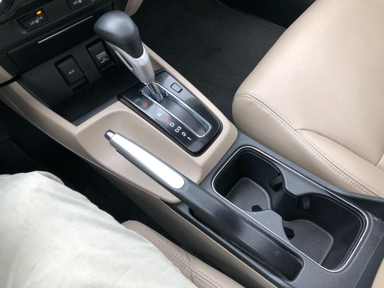 Honda Civic EX-L Sedan 5-Speed AT 2013