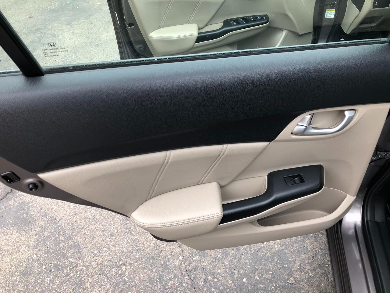 Honda Civic EX-L Sedan 5-Speed AT 2013