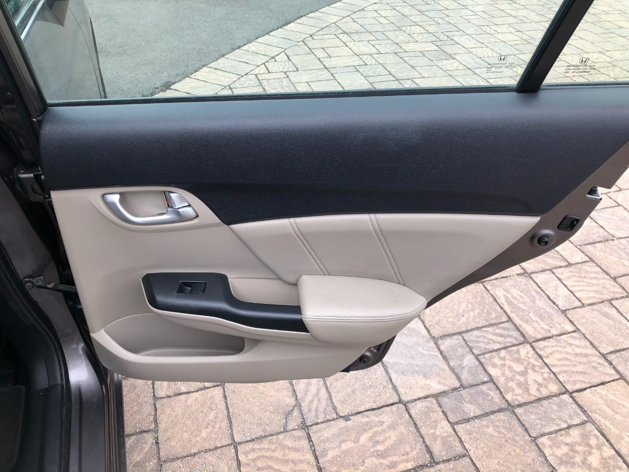 Honda Civic EX-L Sedan 5-Speed AT 2013