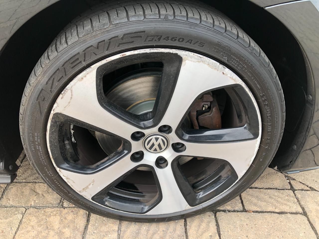 Volkswagen GTI SE 6M 4-Door 2015