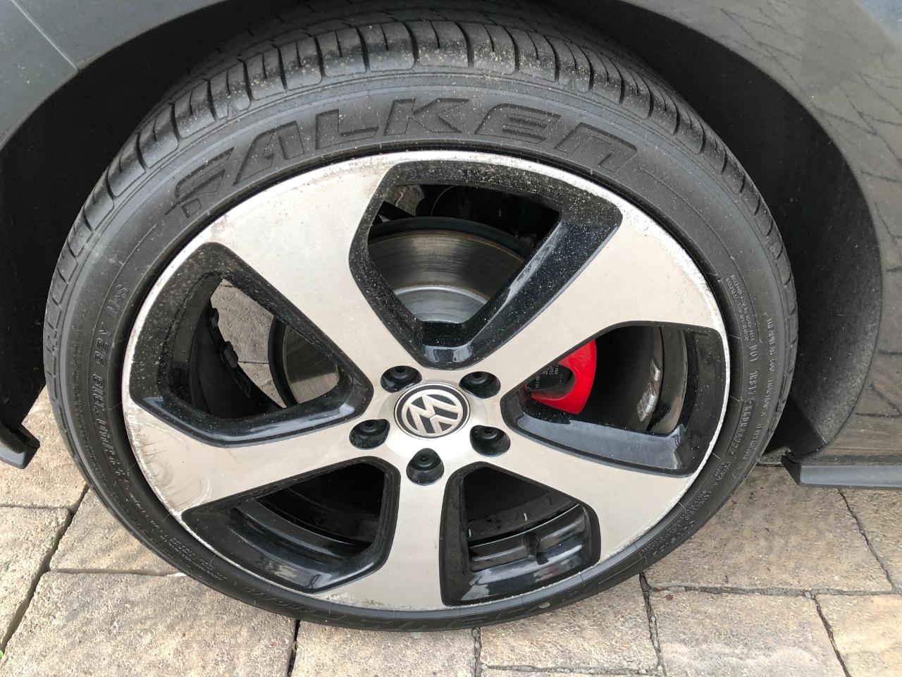 Volkswagen GTI SE 6M 4-Door 2015