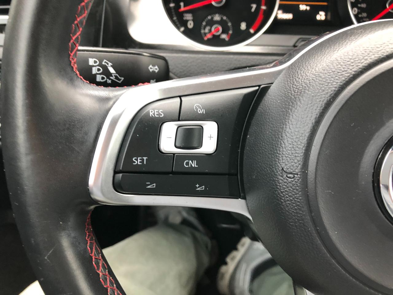 Volkswagen GTI SE 6M 4-Door 2015