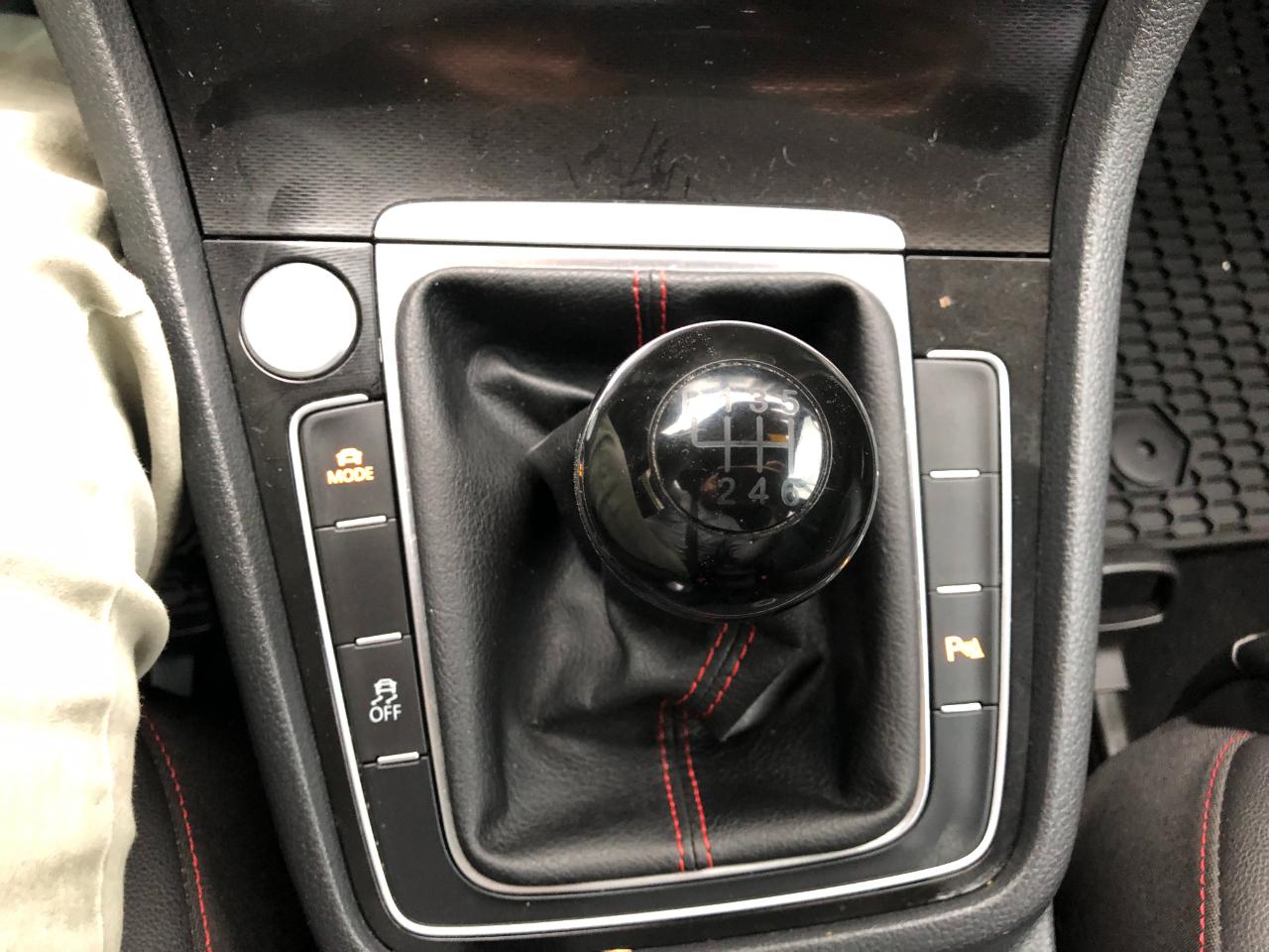 Volkswagen GTI SE 6M 4-Door 2015