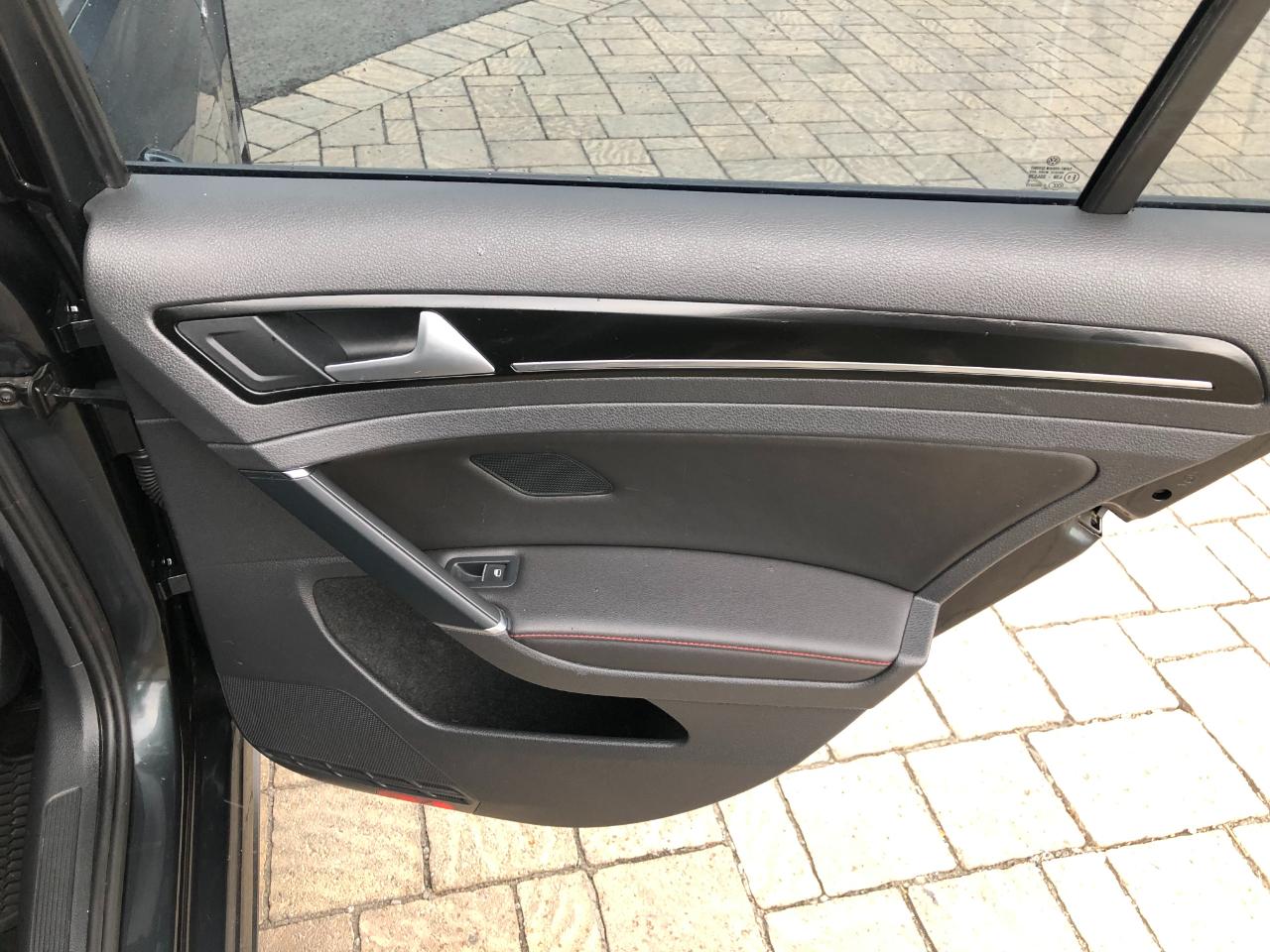 Volkswagen GTI SE 6M 4-Door 2015