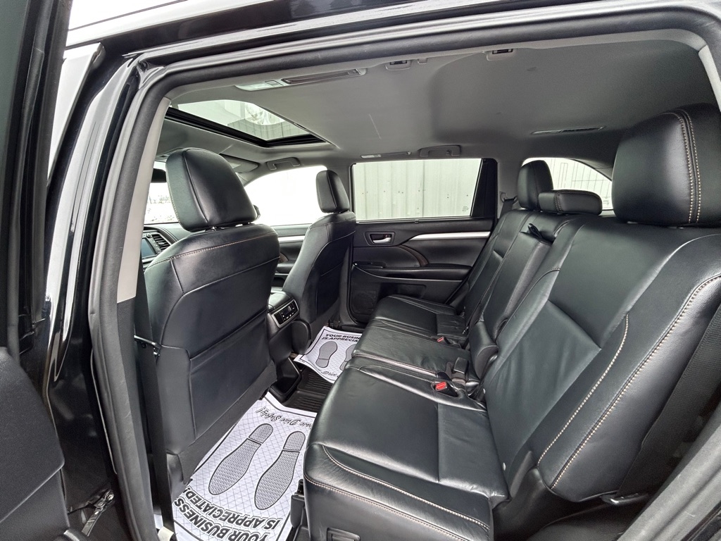 Toyota Highlander  2016