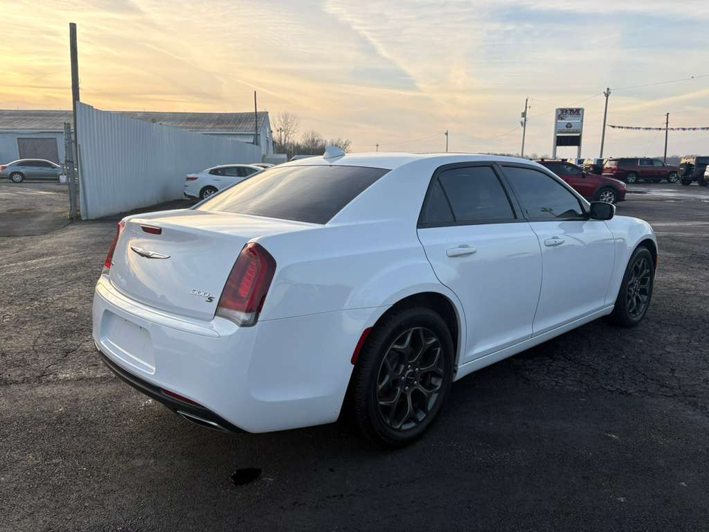 Chrysler 300  2018