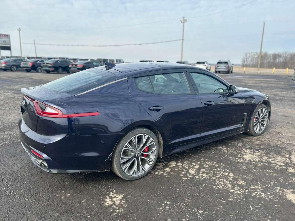 Kia Stinger  2020