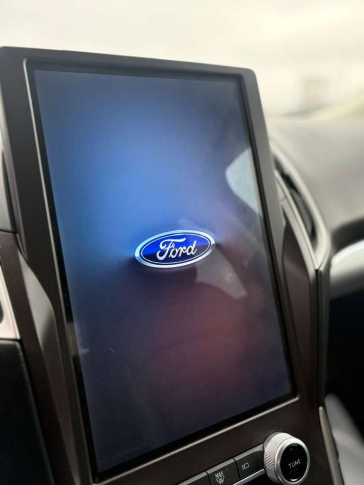 Ford Edge  2021