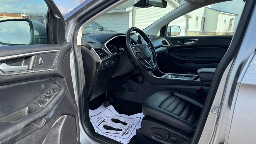 Ford Edge  2021