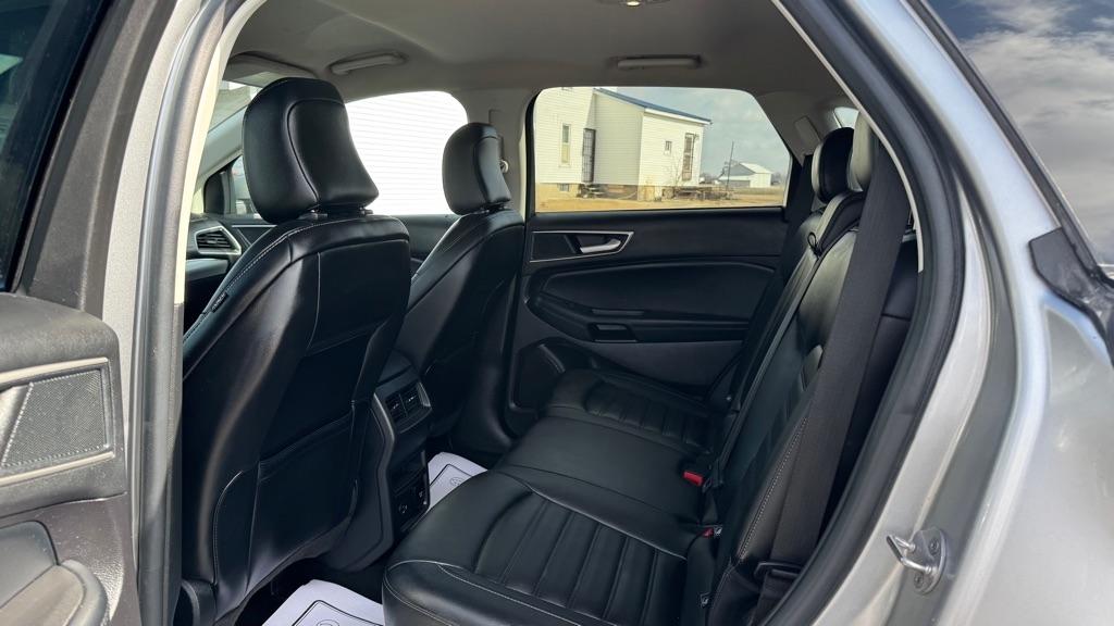 Ford Edge  2021