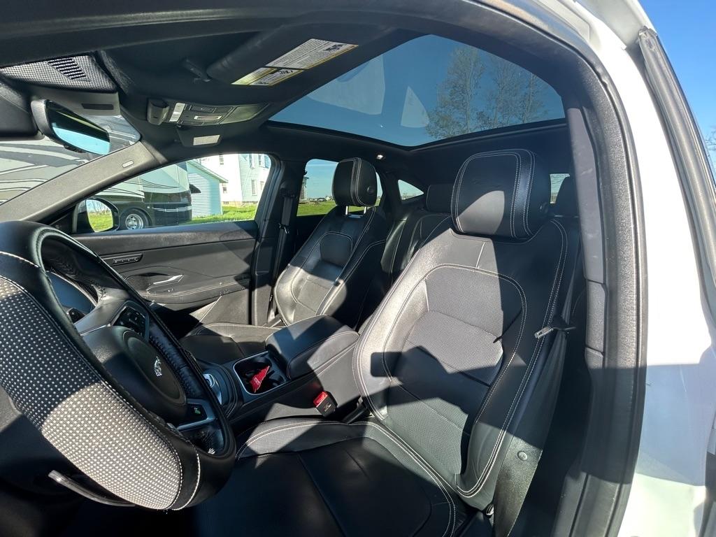Jaguar E-Pace  2020