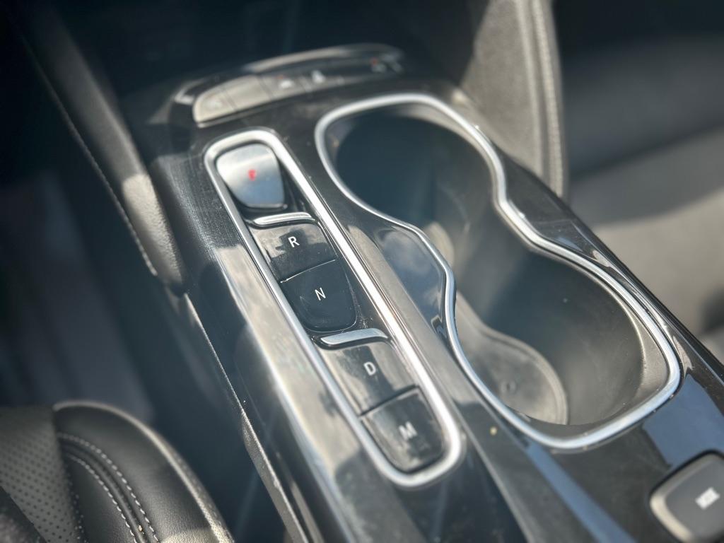 Buick Envision  2021