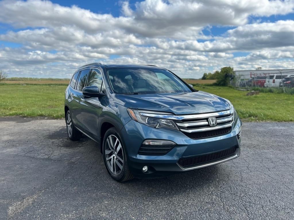 2016 Honda Pilot 4WD Touring's photo