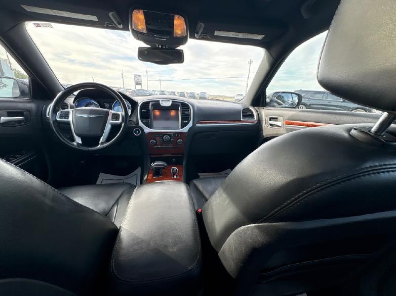 Chrysler 300  2013