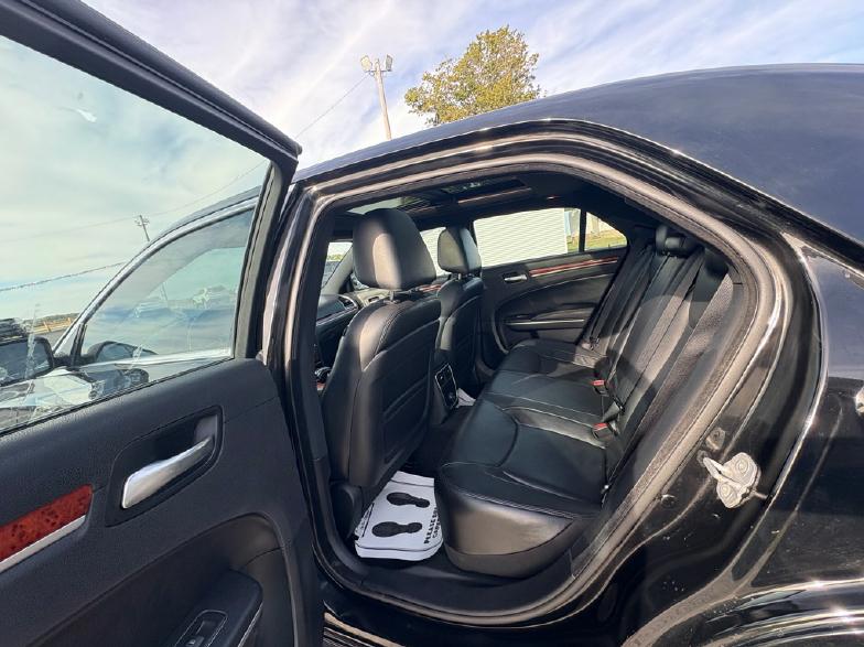 Chrysler 300  2013