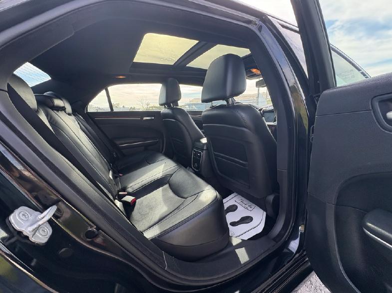 Chrysler 300  2013