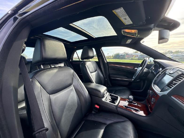 Chrysler 300  2013