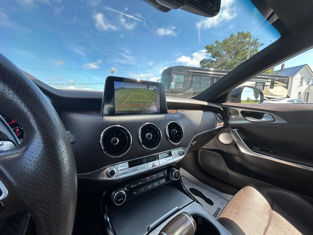 Kia Stinger  2020