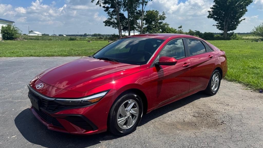 2025 Hyundai Elantra SE