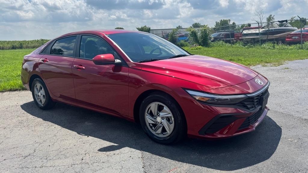 Hyundai Elantra  2025