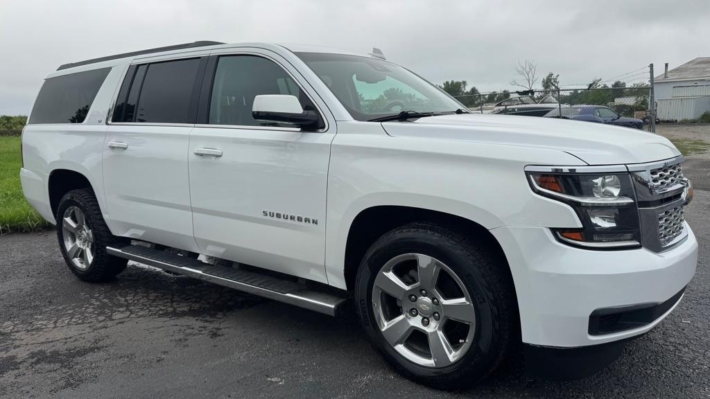 Chevrolet Suburban  2017