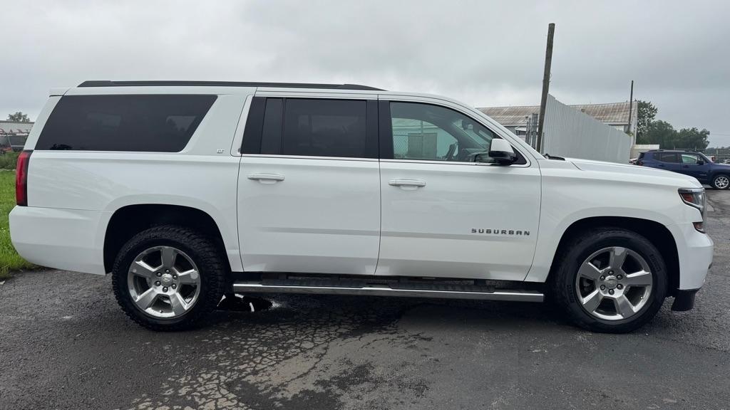 Chevrolet Suburban  2017
