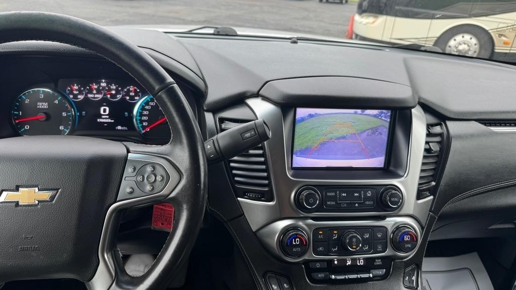 Chevrolet Suburban  2017