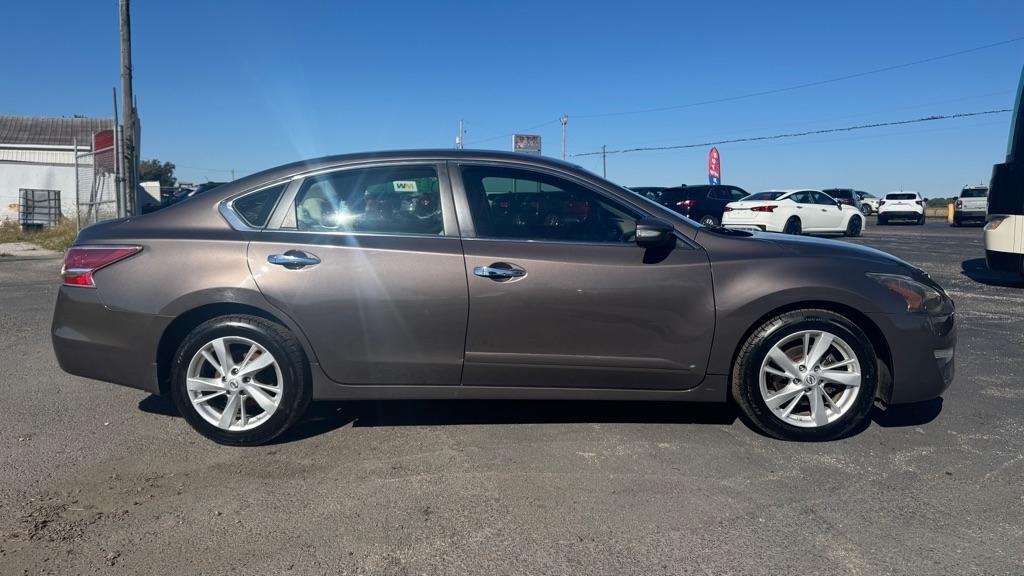 Nissan Altima  2015