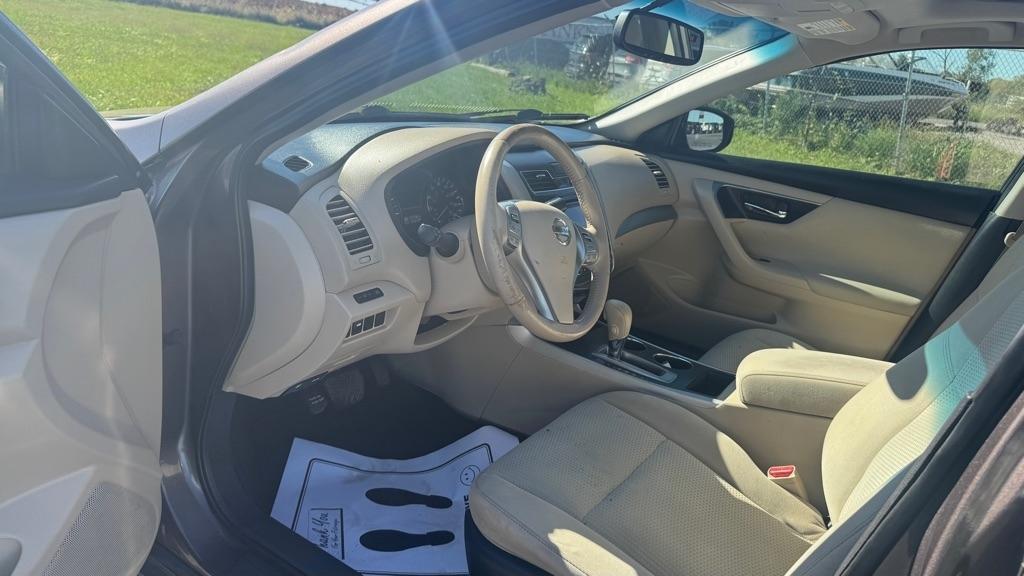 Nissan Altima  2015
