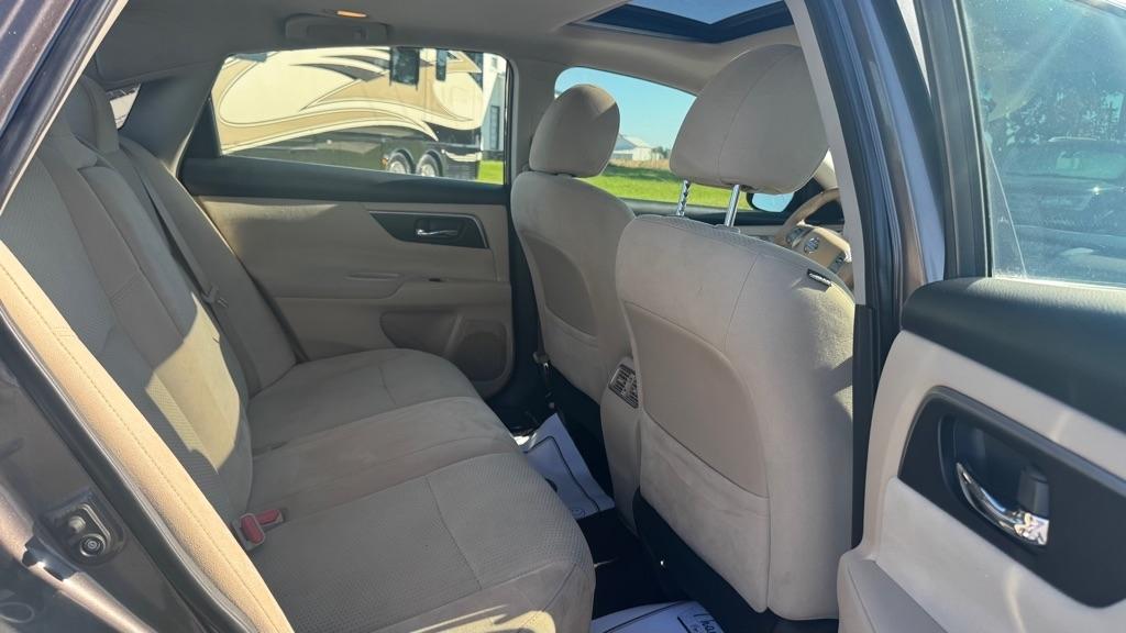 Nissan Altima  2015