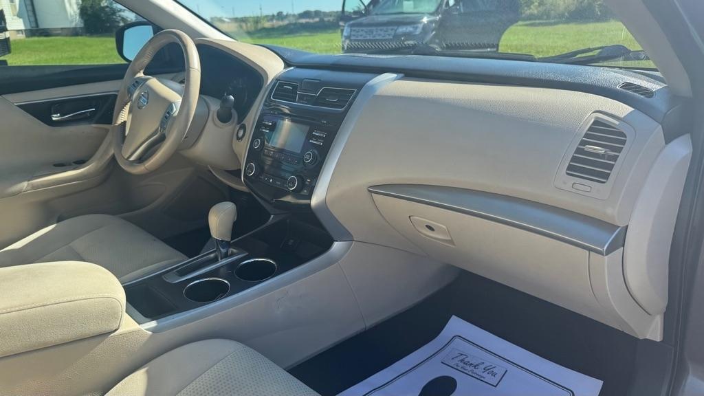 Nissan Altima  2015