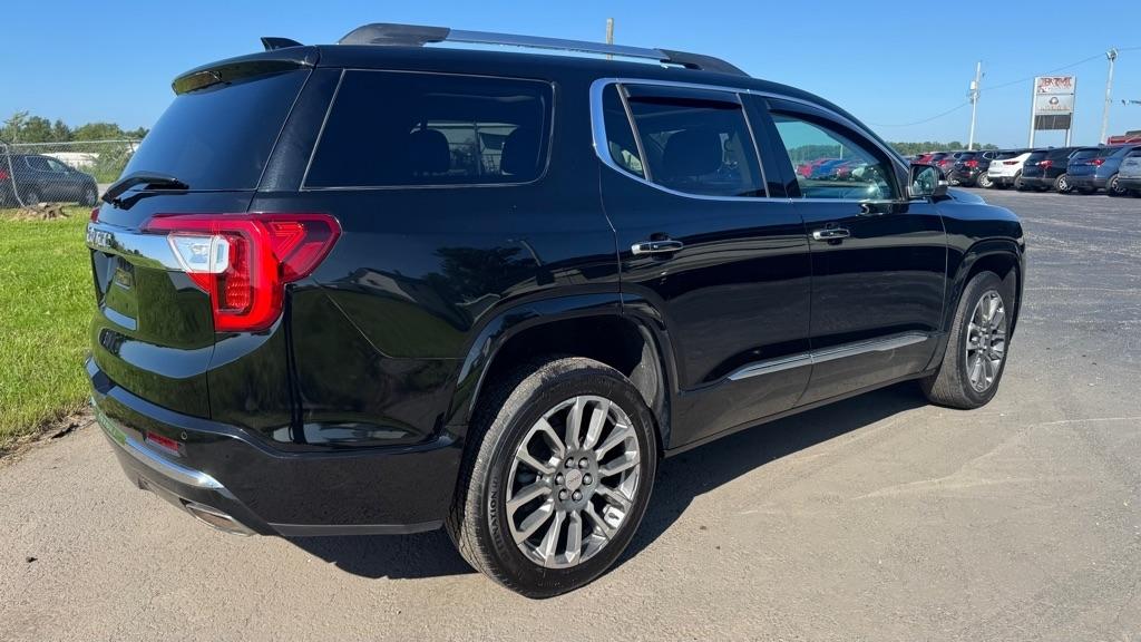 GMC Acadia  2021