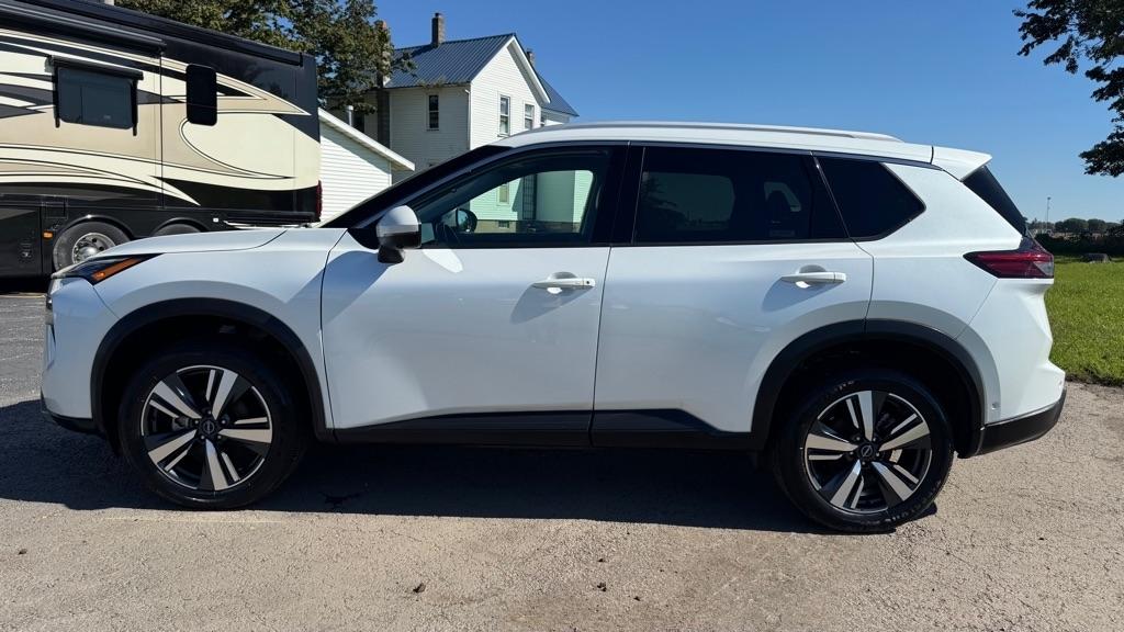 Nissan Rogue  2024