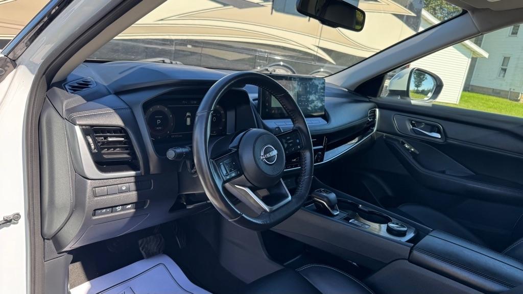 Nissan Rogue  2024