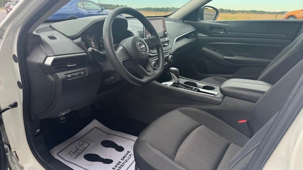 Nissan Altima  2025