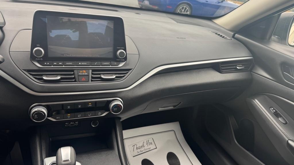 Nissan Altima  2025