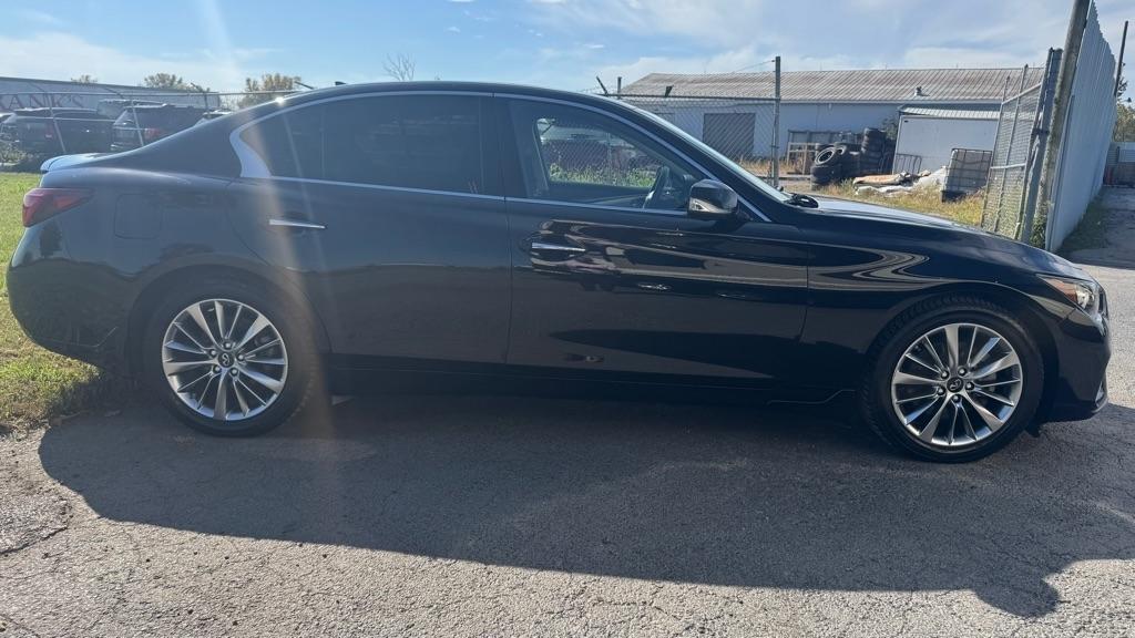 Infiniti Q50  2022